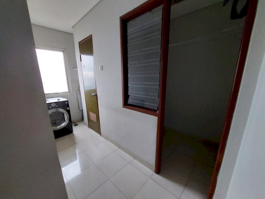 Dijual Permata Hijau Residence Unit 3+1 High Fl. Best View Furnish