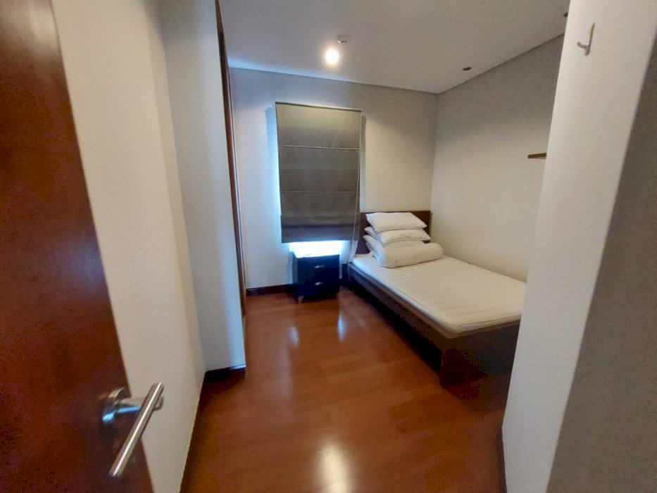 Dijual Permata Hijau Residence Unit 3+1 High Fl. Best View Furnish
