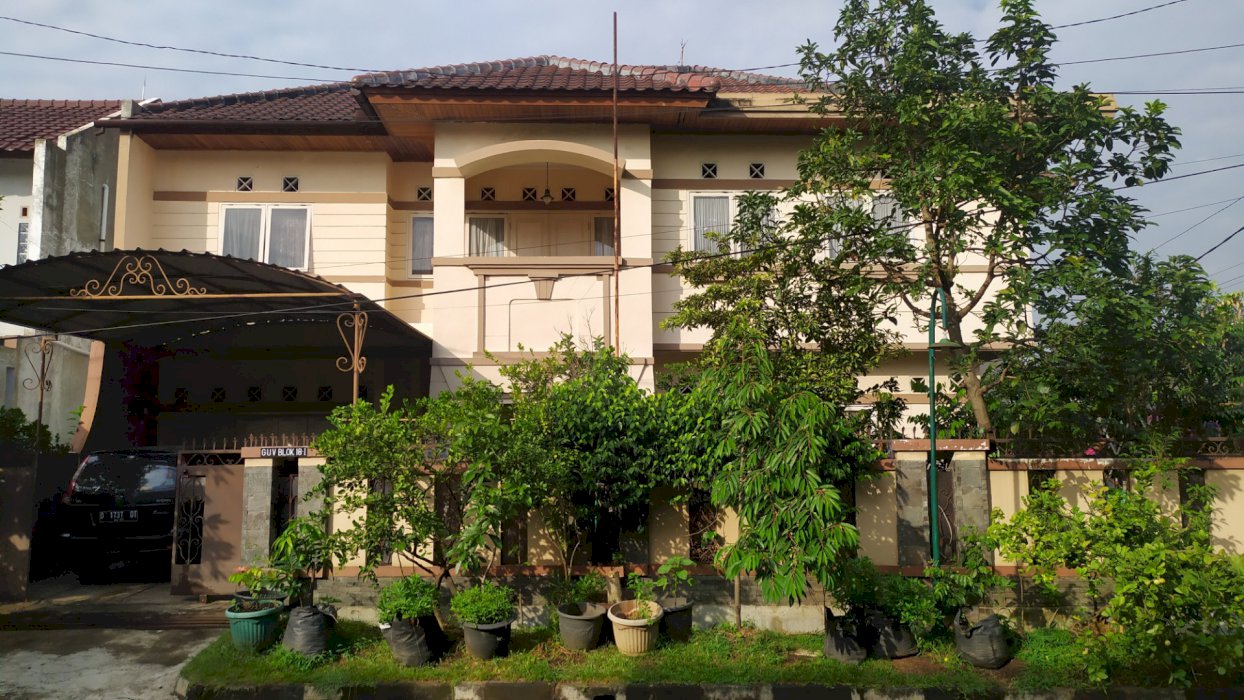 Jual rumah hook 2lantai lingkungan nyaman