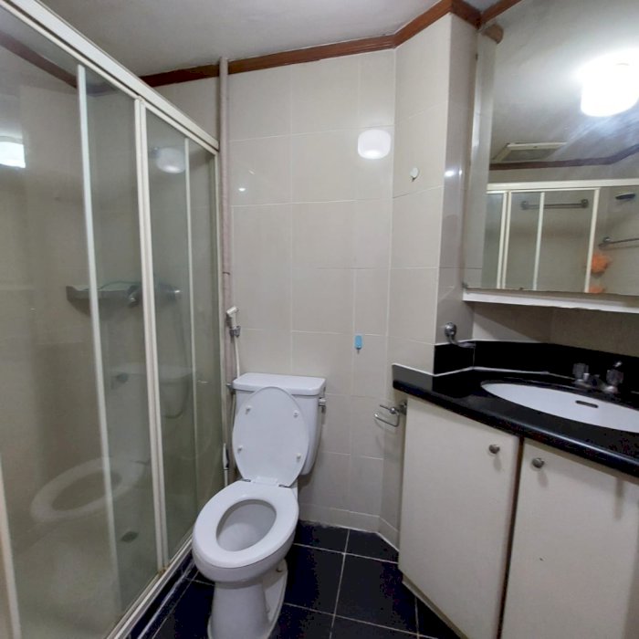 Disewa Per Bulan Taman Anggrek Unit  2+1BR Full Furnish City View