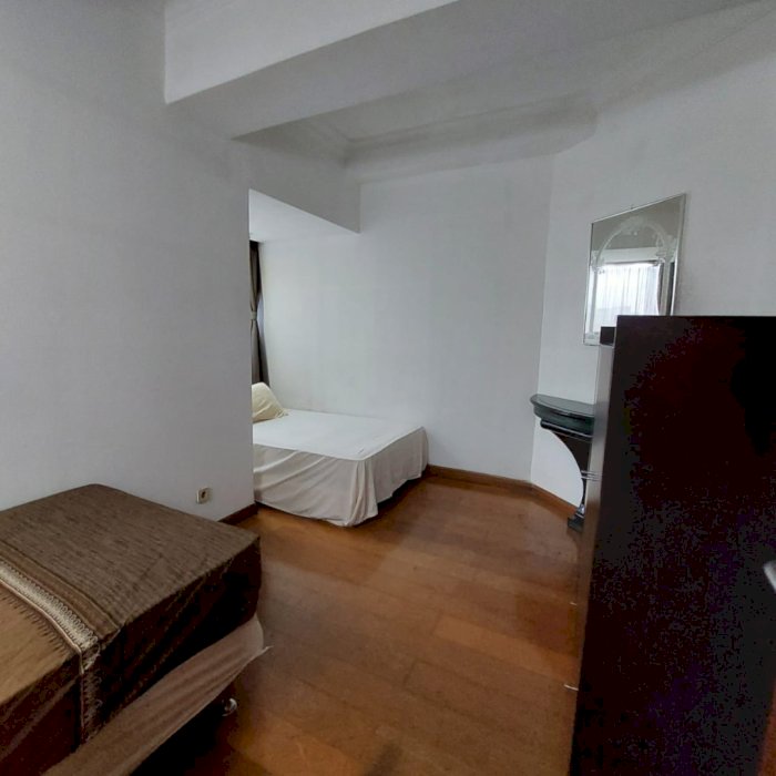 Disewa Per Bulan Taman Anggrek Unit  2+1BR Full Furnish City View