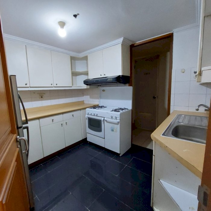 Disewa Per Bulan Taman Anggrek Unit  2+1BR Full Furnish City View