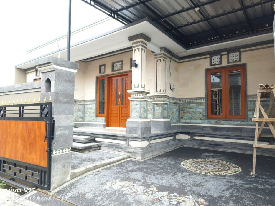 DIJUAL RUMAH BARU SIAP HUNI DI GG PIPIT BATUBULAN GIANYAR BALI