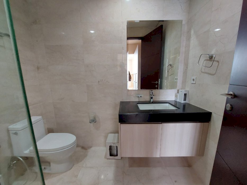Four Winds Apartment Unit Cantik 2BR Full Furnish Best City View