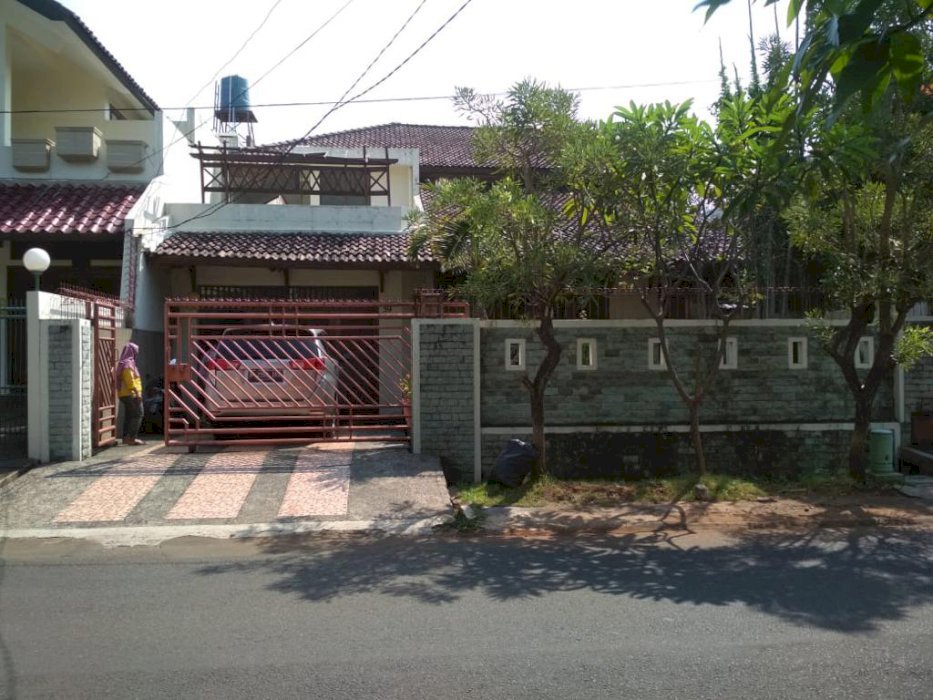 DIJUAL RUMAH SECOND PURI INDAH 360M2