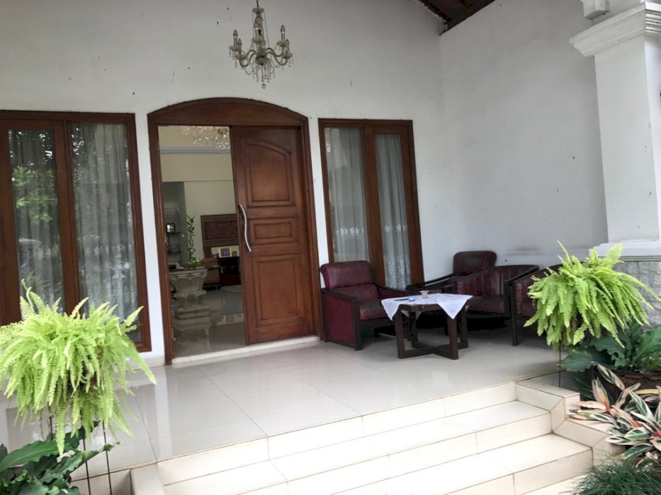 Rumah Menteng Daerah Elit Dempo Turun Harga dari 30M MENJADI 22M