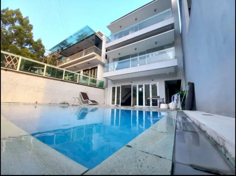 Rumah Villa Furnish Resort Dago Pakar Bandung Private Poll