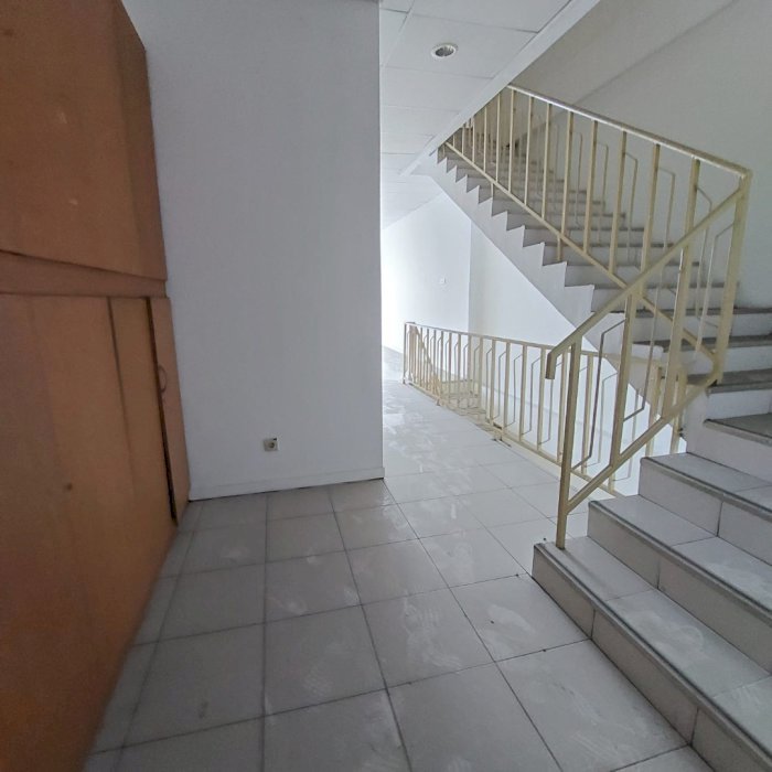 Rukan Gunung Sahari TURUN HARGA Lokasi Strategis 4 lantai+Roof Top