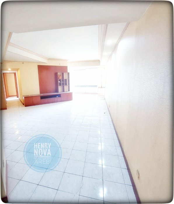 Taman Anggrek Condominium Unit  3+1BR City View Dijual Cepat