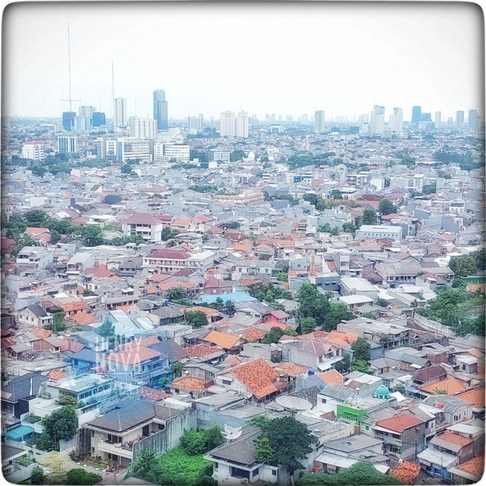 Taman Anggrek Condominium Unit  3+1BR City View Dijual Cepat