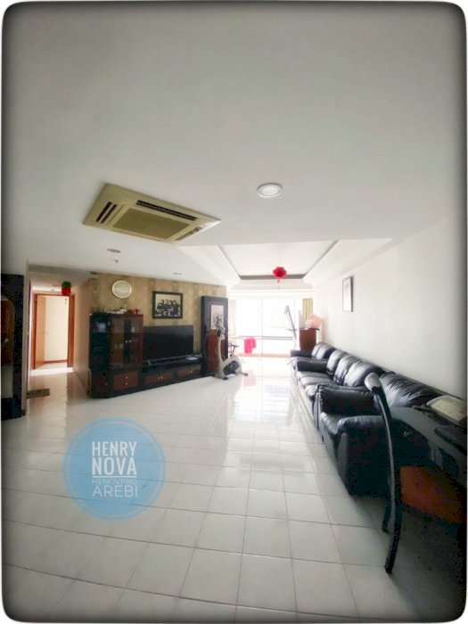 Taman Anggrek Condominium Unit  3+1BR City View BU Jual Cepat