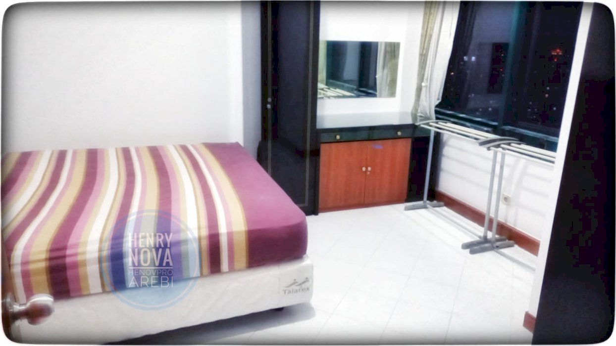 Taman Anggrek Condominium Unit  3+1BR City View BU Jual Cepat
