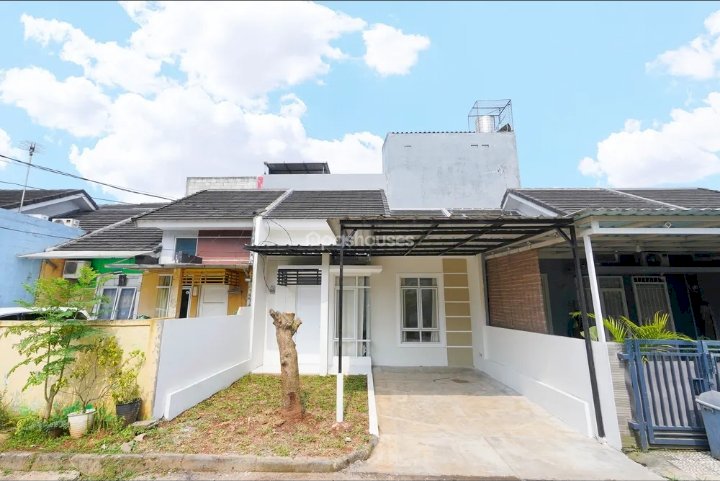 Rumah baru renovasi siap huni