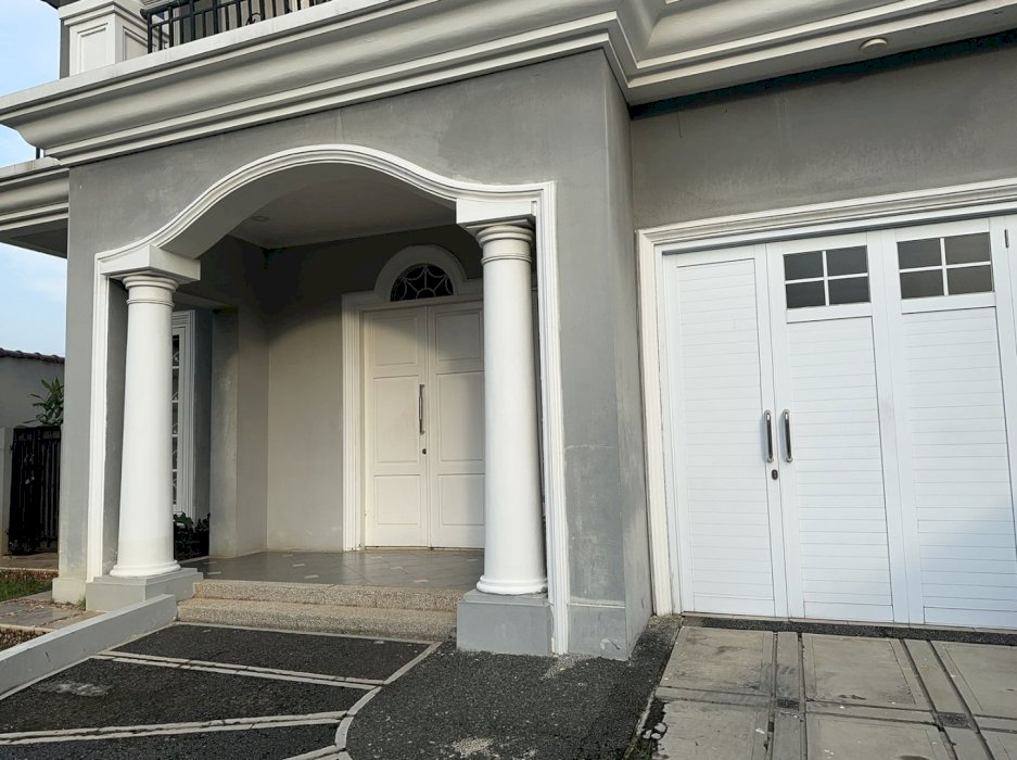 Rumah di Legenda Wisata, Cibubur