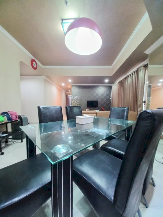 Dijual Cepat Royal Medit Unit 2+1BR Full Funish Semi Private Lift