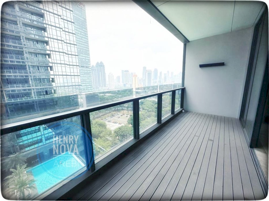 Apt. District 8 Unit 4+1 BR SCBD Sudirman Best Pool View