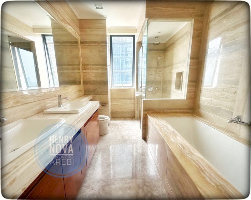Apt. District 8 Unit 4+1 BR SCBD Sudirman Best Pool View