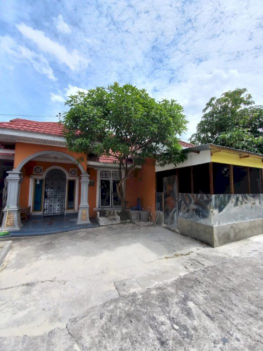 Dijual rumah tinggal serta ada dapur Catering