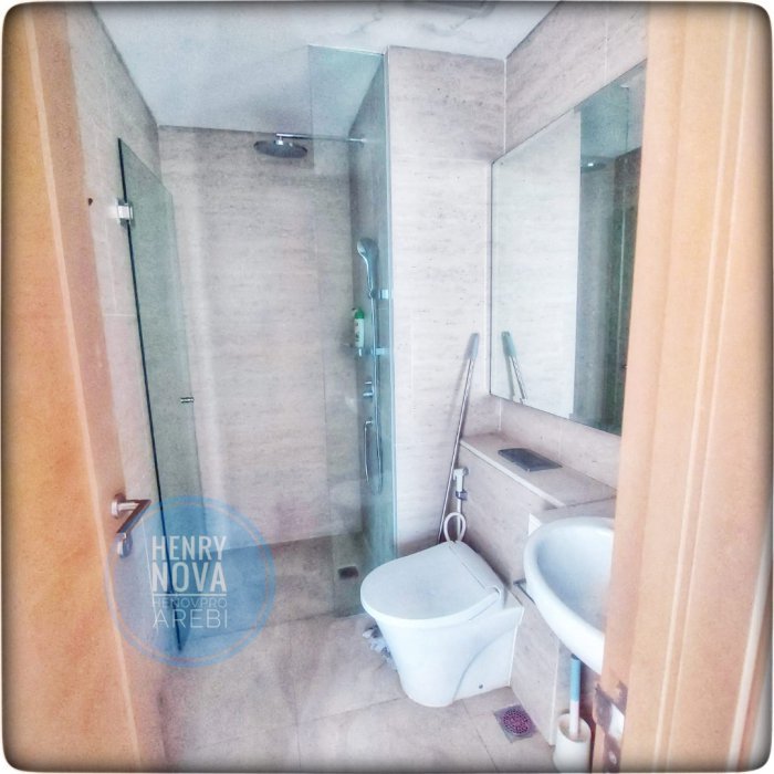 Taman Anggrek Residence Unit 3BR Semi Furnish City View