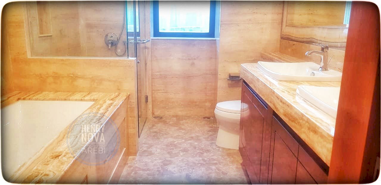Apartment District 8 Unit 4+1 BR Best City View