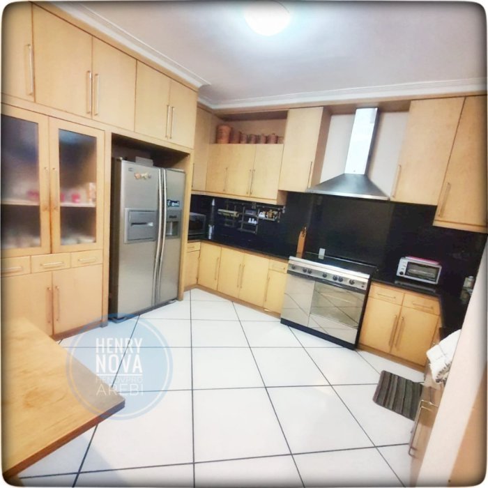 RUMAH Menteng Jkt Pusat Lokasi Elit Dkt.Taman Menteng
