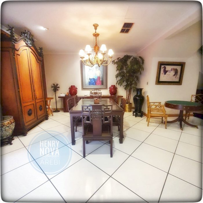 RUMAH Menteng Jkt Pusat Lokasi Elit Dkt.Taman Menteng