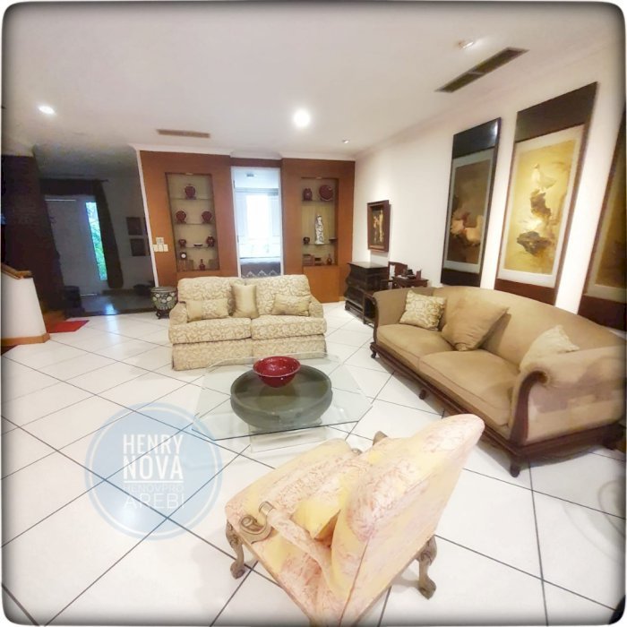 RUMAH Menteng Jkt Pusat Lokasi Elit Dkt.Taman Menteng