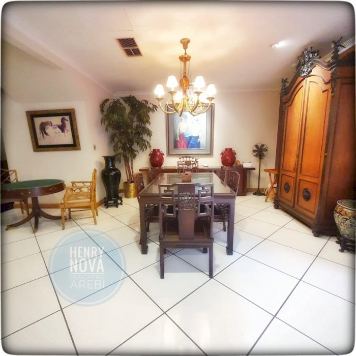 RUMAH Menteng Jkt Pusat Lokasi Elit Dkt.Taman Menteng