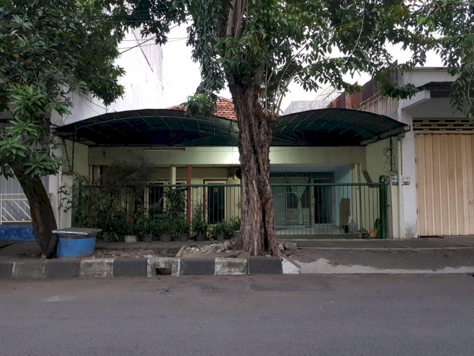 Dijual Rumah di Raya Dukuh Kupang Surabaya