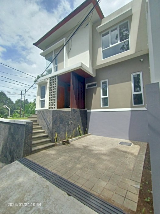 Rumah Baru Minimalis Cigadung Tubagus ismail Dago