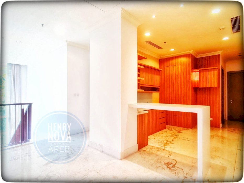 Botanica Apartment Town House Private Pool Dekat Binus University