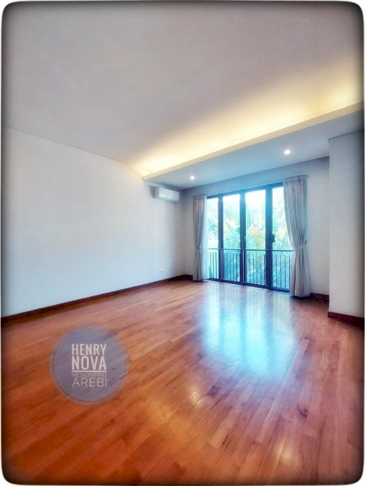 KEMANG MODERN TROPICAL STYLE BARU RENOV TURUN HARGA