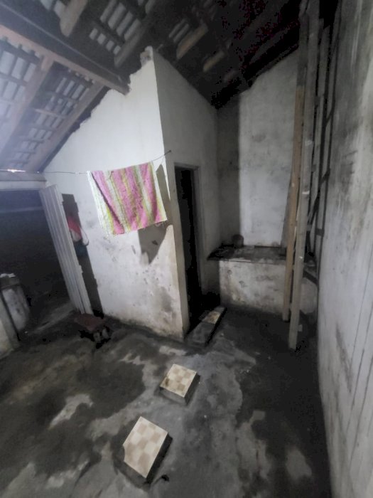 DIJUAL RUMAH DI TELUK PELABUHAN RATU MALANG