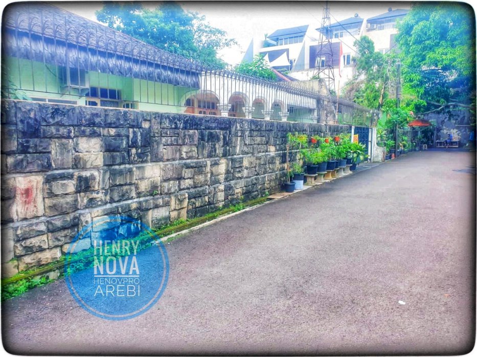 Rumah Kemang Raya Hitung Tanah Saja Lokasi Sangat Strategis