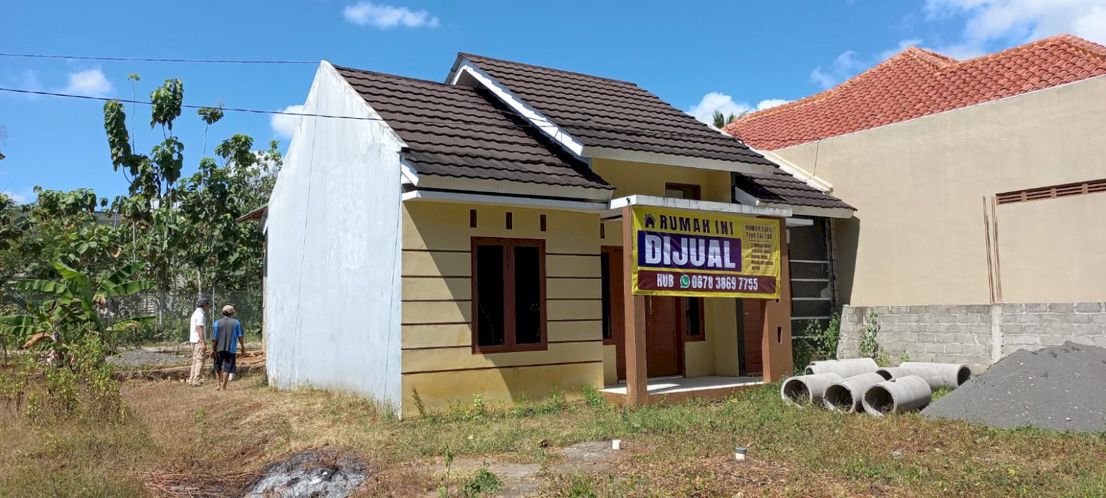 RUMAH 50 METER DARI SEKOLAH AL AZHAR WONOSARI
