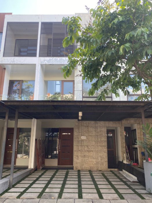 DIJUAL RUMAH GRAHA NATURA GARDENVILLE SURABAYA
