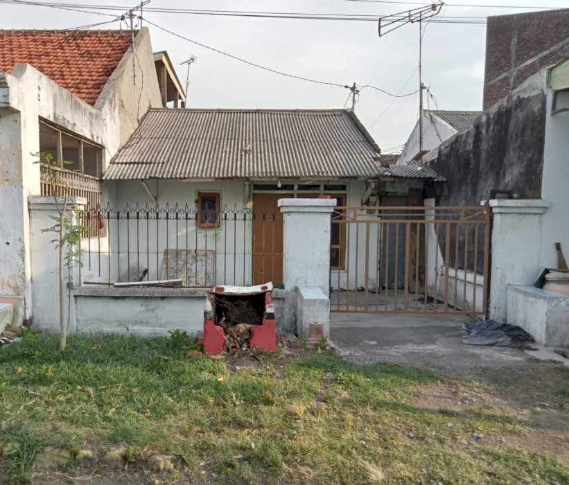 DIJUAL RUMAH DI PERUM LECES PERMAI