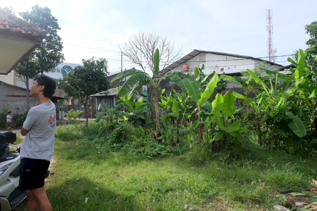 Jual tanah, Luas 300M (sebrang Mall The Park Sawangan)