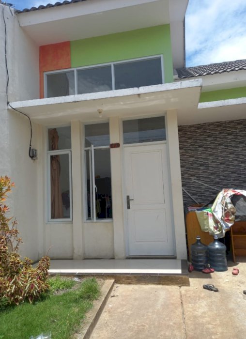 Di jual rumah perumahan di parung