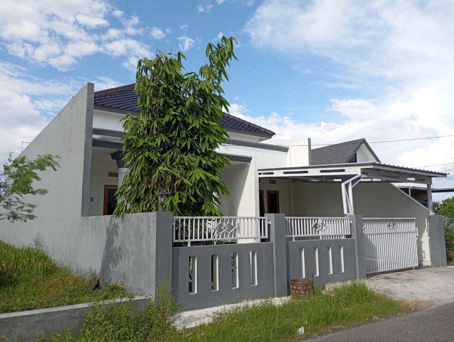 Rumah baru siap huni modern asri