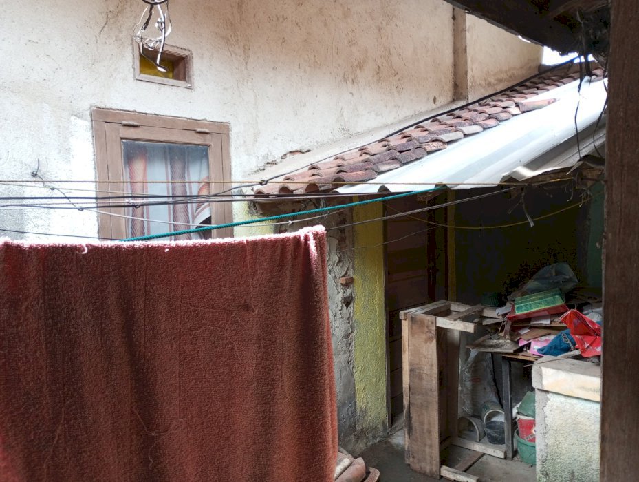 Jual cepat rumah beserta kontrakan dan ruko