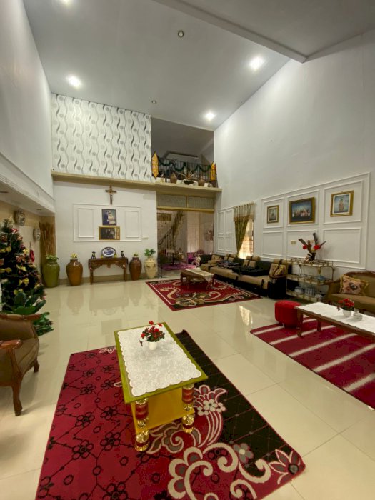 DIJUAL RUMAH PRIBADI BESERTA ISI