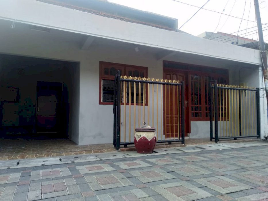 Jual rumah murah 2 lantai.shm