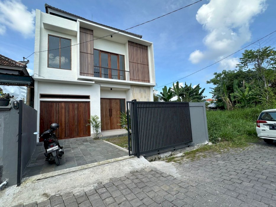 Rumah baru gresss siap huni lantai 2