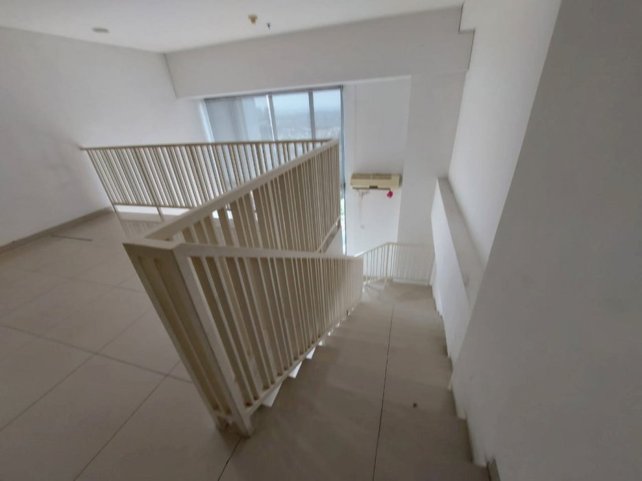 Soho @Podomoro City Office Space For Rent Mid Floor with City View