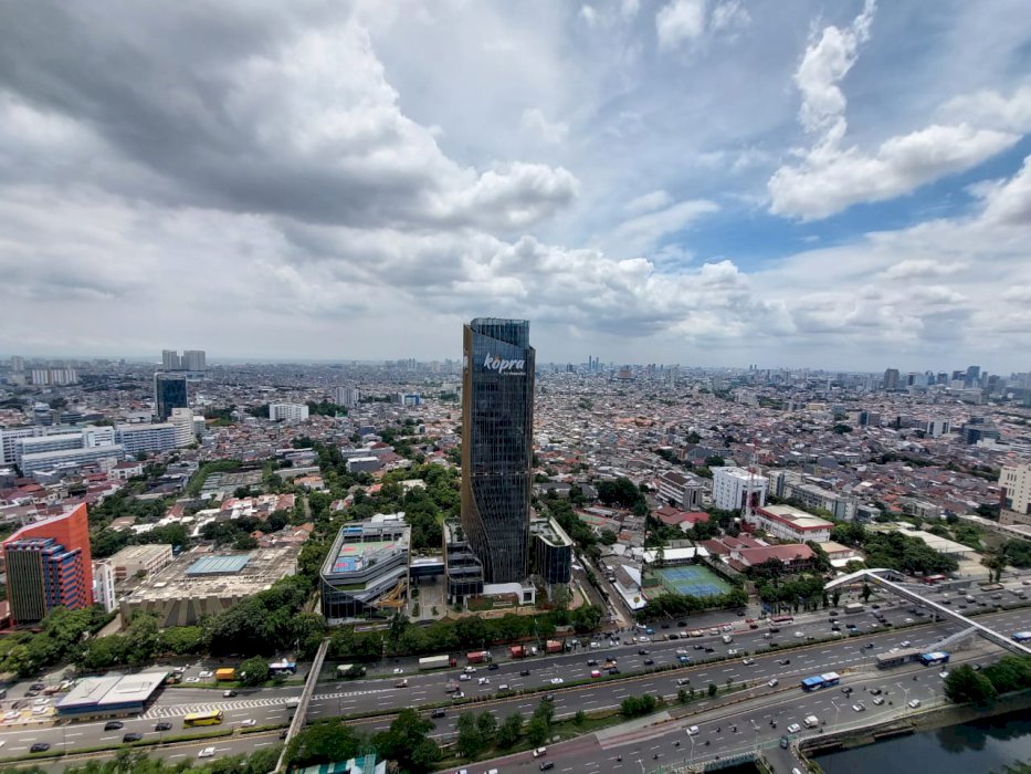 Soho @Podomoro City Office Space For Rent Mid Floor with City View