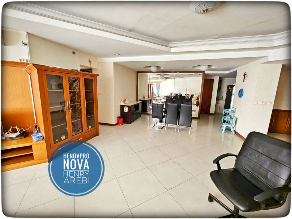 Taman Anggrek Unit 3+1BR Full Renov + Furnish City View