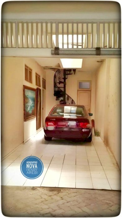 TURUN HARGA DARI 42 M JADI 20 DIJUAL BU Rumah di Menteng