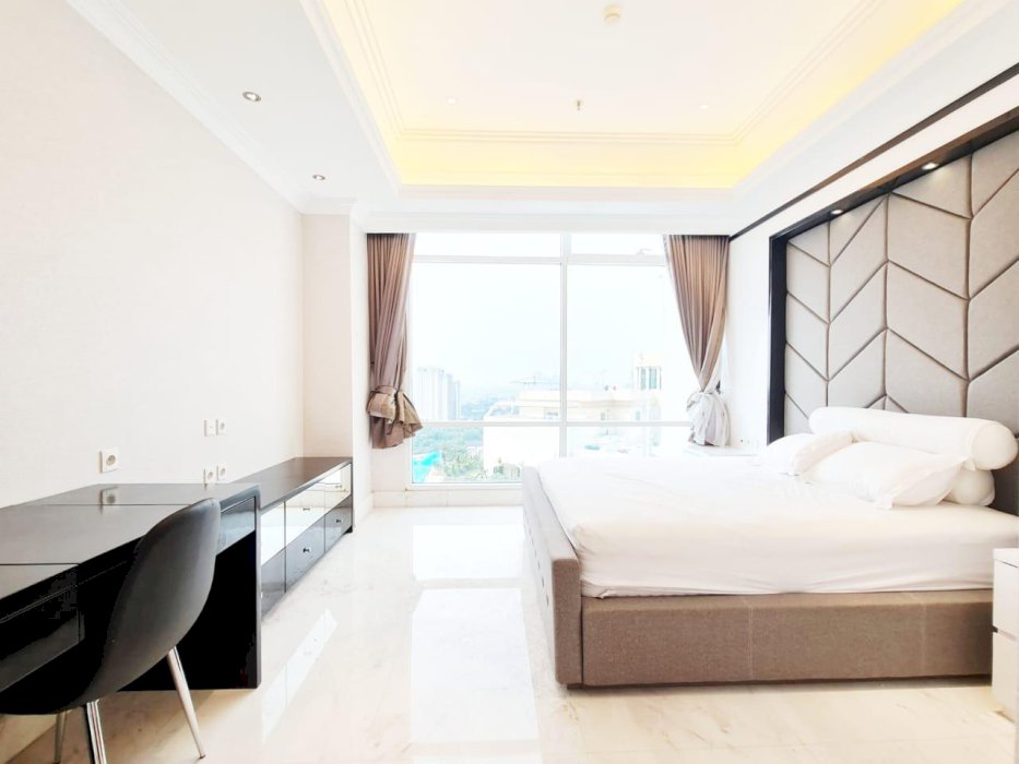Botanica Apartment 3+1BR Dekat Binus University Bisa KPA