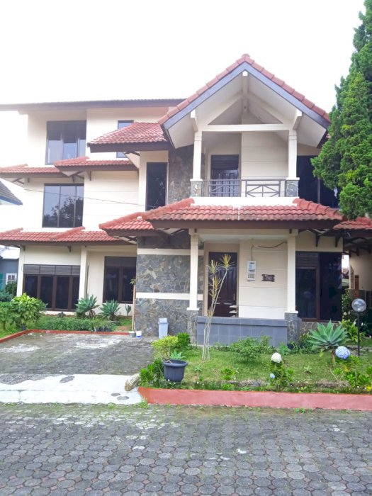 DIJUAL VILLA DI CIANJUR PUNCAK SUASANA SEJUK DAN ASRI
